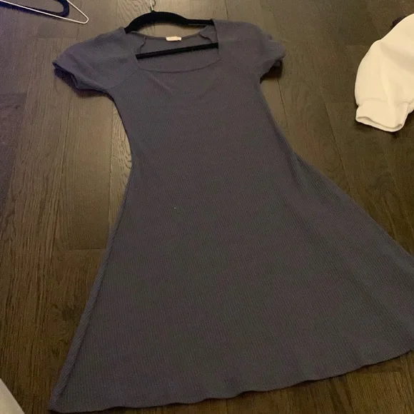 Garage Dress - Picture 1 of 2